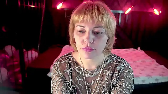 Snapshot of AmaraNights chatting on February 24, 2026, 8:18 pm AmaraNights online show from February 24, 2026, 8:18 pm