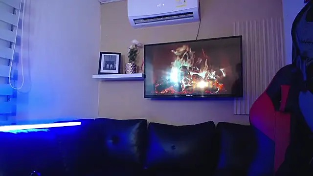 Tessachains 2  online show from December 23, 2025, 4:21 am