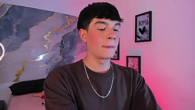 Isaac Kurtt online show from December 2, 2025, 7:31 pm