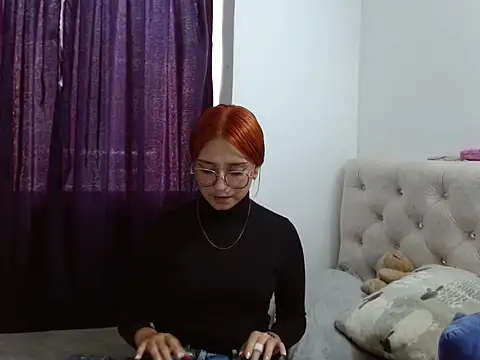 Carolinapinnkman online show from March 25, 2026, 8:15 pm