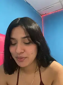 Chiquinquira3 online show from May 21, 2026, 3:35 am