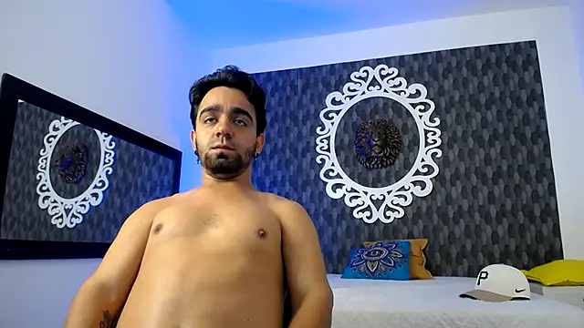 Snapshot of Dereck_Jhonsonn chatting on November 6, 2025, 9:05 pm Dereck Jhonsonn online show from November 6, 2025, 9:05 pm