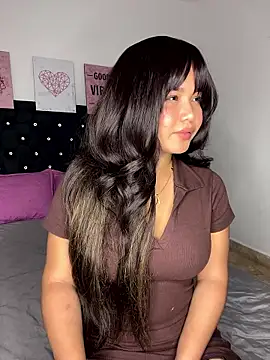 LoliitaBennett online show from January 15, 2026, 2:16 am