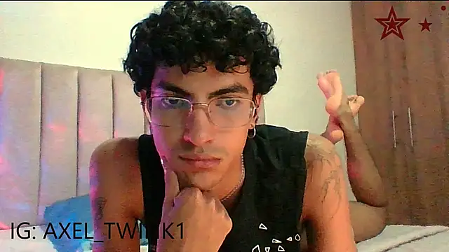 Snapshot of axel_love13 chatting on November 19, 2025, 11:05 pm axel love13 online show from November 19, 2025, 11:05 pm