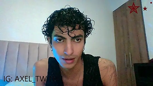 Snapshot of axel_love13 chatting on January 13, 2026, 11:21 pm axel love13 online show from January 13, 2026, 11:21 pm