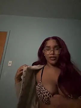 Snapshot of exotichoneyy chatting on November 6, 2025, 5:08 am exotichoneyy online show from November 6, 2025, 5:08 am