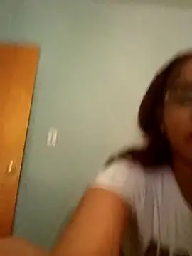 Snapshot of exotichoneyy chatting on November 7, 2025, 3:50 am exotichoneyy online show from November 7, 2025, 3:50 am