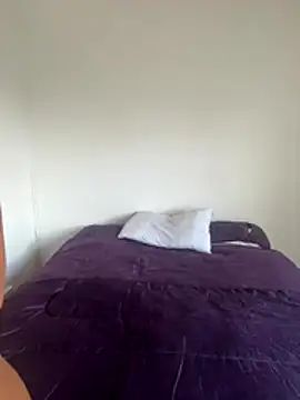 NiaLong21  online show from November 18, 2025, 4:50 am