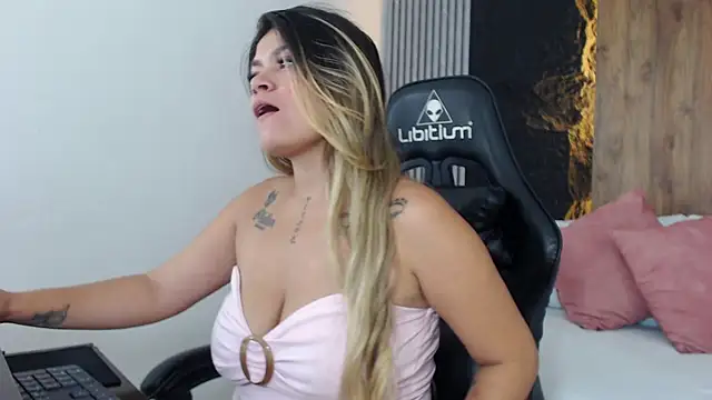 yesenia villan online show from February 4, 2026, 12:33 pm