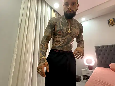 Snapshot of _Nate___ chatting on November 7, 2025, 9:04 pm Nate online show from November 7, 2025, 9:04 pm