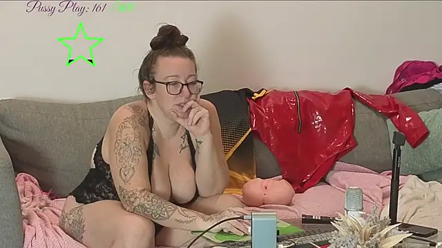 JadeStarUK online show from June 26, 2026, 11:58 am
