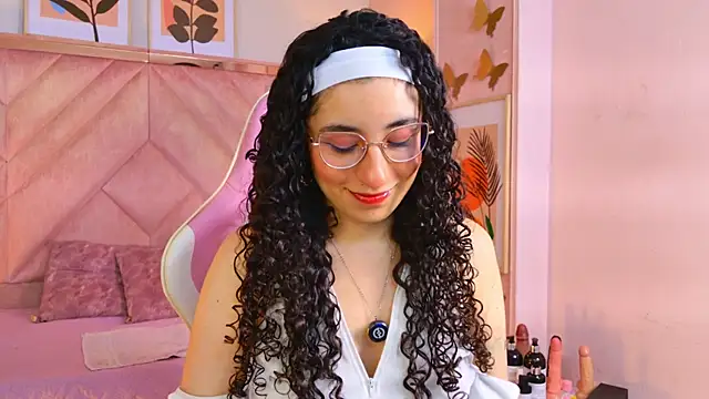 DemiJones  online show from June 2, 2026, 4:47 am