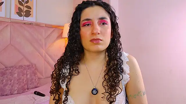 DemiJones  online show from June 20, 2026, 4:59 am