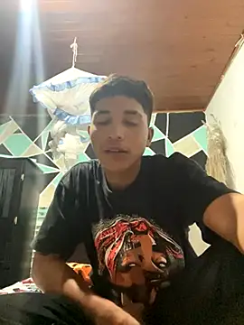 Snapshot of Abismo202 chatting on November 7, 2025, 3:39 am Abismo202 online show from November 7, 2025, 3:39 am