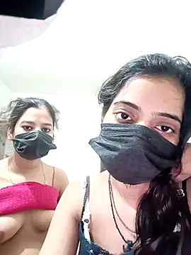 Hot komall online show from February 10, 2026, 1:32 am