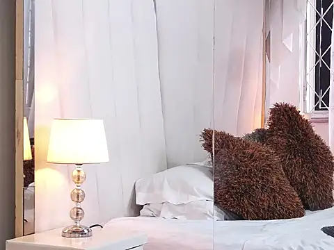 Snapshot of MarianaVillaloboz chatting on November 12, 2025, 7:35 pm MarianaVillaloboz online show from November 12, 2025, 7:35 pm