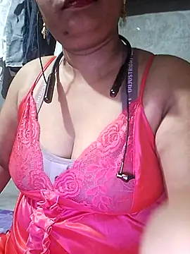 Snapshot of ZANUUA chatting on November 18, 2025, 8:02 pm ZANUUA online show from November 18, 2025, 8:02 pm