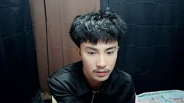 Snapshot of Urloverhardcock chatting on June 22, 2026, 3:42 pm Urloverhardcock online show from June 22, 2026, 3:42 pm
