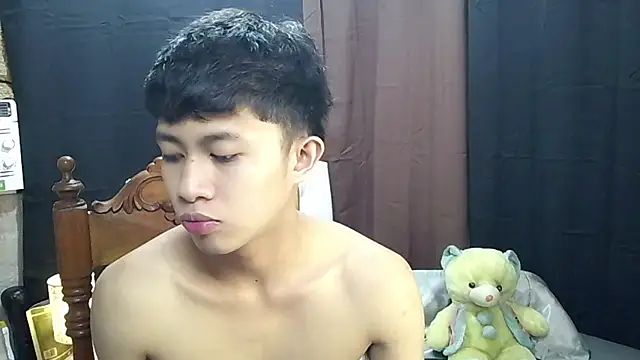 Snapshot of Urloverhardcock chatting on July 9, 2026, 10:52 am Urloverhardcock online show from July 9, 2026, 10:52 am