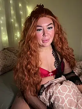 Snapshot of LillieMaee chatting on December 18, 2025, 11:22 pm LillieMaee online show from December 18, 2025, 11:22 pm