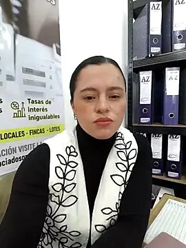 Snapshot of ALEJA__22 chatting on April 16, 2026, 2:18 pm ALEJA 22 online show from April 16, 2026, 2:18 pm