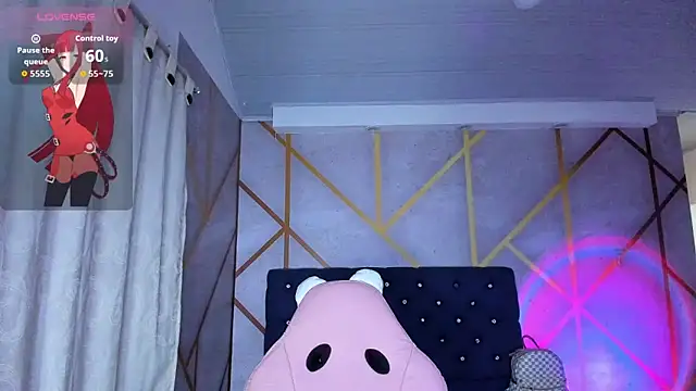  vaiolet owo online show from February 8, 2026, 5:11 am