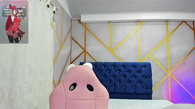  vaiolet owo online show from February 15, 2026, 7:05 am