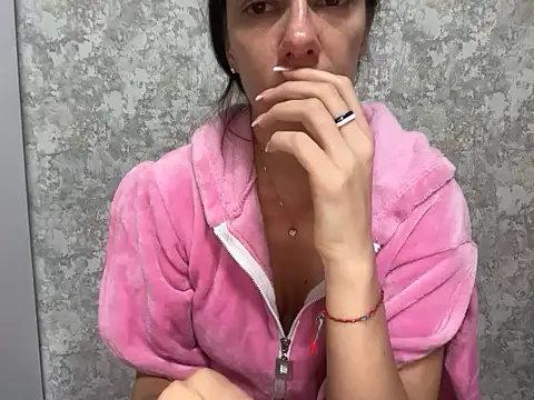 Angelinaa19 online show from December 3, 2025, 9:51 am