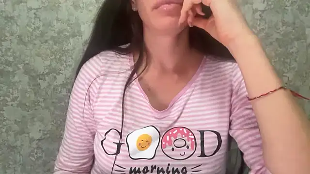 Angelinaa19 online show from May 11, 2026, 2:45 pm