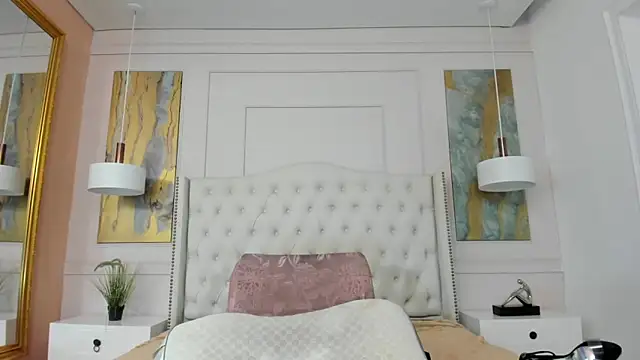 RosaliaMontero online show from December 2, 2025, 7:42 pm