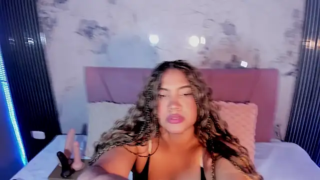 elena wolff online show from August 1, 2026, 12:15 pm
