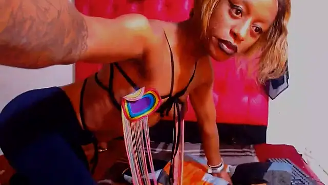 Nikistickyxx25 online show from May 22, 2026, 6:35 pm