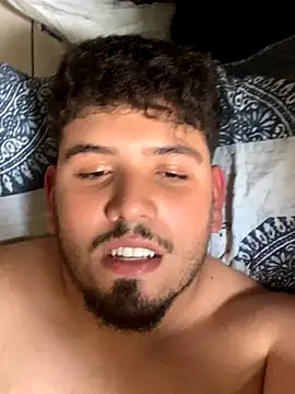 Snapshot of Bbbtro chatting on December 3, 2025, 5:33 pm Bbbtro online show from December 3, 2025, 5:33 pm