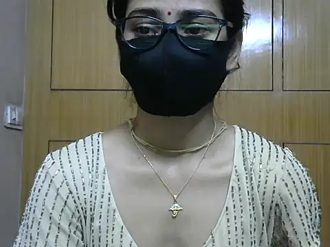 Snapshot of Fairy_Pie chatting on April 10, 2026, 10:03 pm Fairy Pie online show from April 10, 2026, 10:03 pm