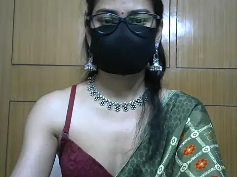 Snapshot of Fairy_Pie chatting on April 19, 2026, 9:28 pm Fairy Pie online show from April 19, 2026, 9:28 pm