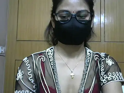 Snapshot of Fairy_Pie chatting on April 24, 2026, 9:39 pm Fairy Pie online show from April 24, 2026, 9:39 pm