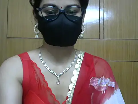 Snapshot of Fairy_Pie chatting on May 11, 2026, 5:43 pm Fairy Pie online show from May 11, 2026, 5:43 pm