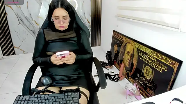 queen findom1 online show from August 5, 2026, 4:37 am