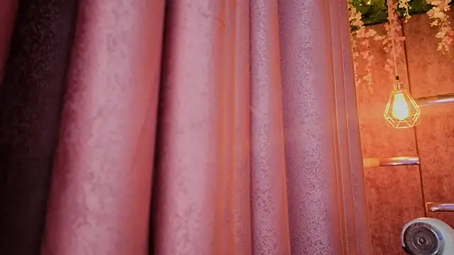 AuroraLanee  online show from January 16, 2026, 7:29 pm