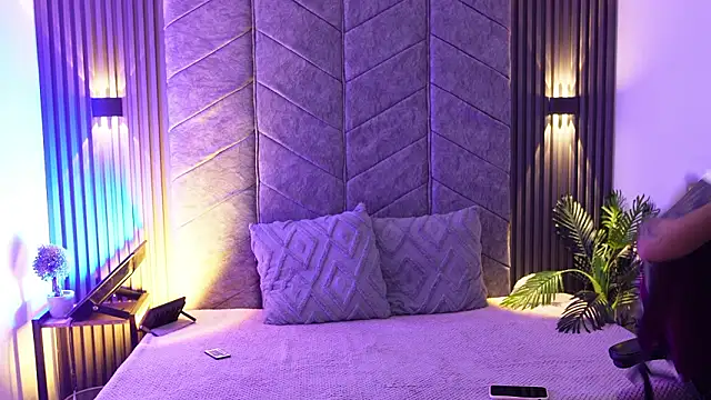 AuroraLanee  online show from February 1, 2026, 7:34 pm