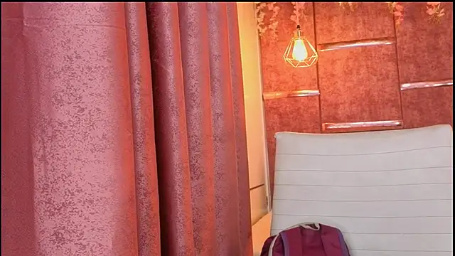 AuroraLanee  online show from February 9, 2026, 7:29 pm