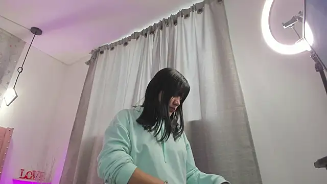 twerkgirl-coral online show from December 1, 2025, 10:04 pm