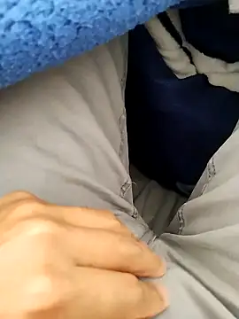 Snapshot of Zarcillo56 chatting on November 6, 2025, 9:37 pm Zarcillo56 online show from November 6, 2025, 9:37 pm