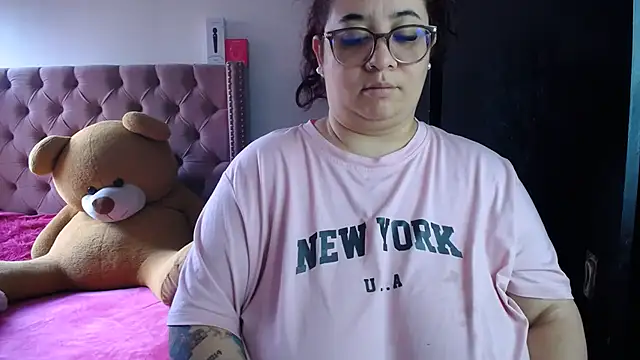 kattybbwbigboobs  online show from June 19, 2026, 6:45 pm