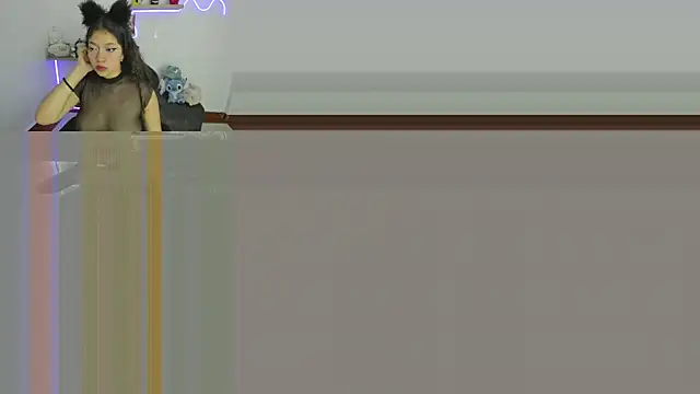 Hinata sweet online show from November 11, 2025, 5:18 am