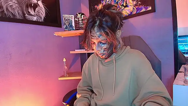 luxiel  online show from February 4, 2026, 11:53 pm