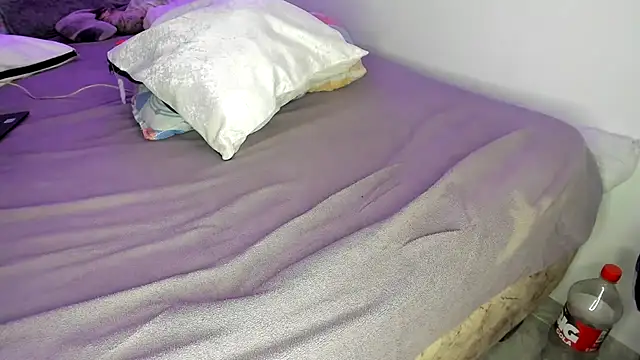 Camile Queen online show from November 30, 2025, 9:41 pm