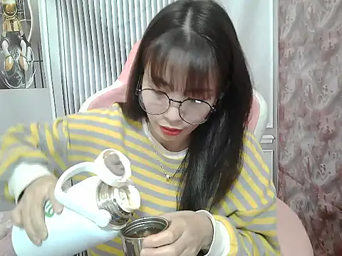 Snapshot of Ella039 chatting on January 7, 2026, 7:11 am Ella039 online show from January 7, 2026, 7:11 am