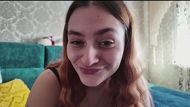 SweetLiaison online show from February 1, 2026, 8:24 am