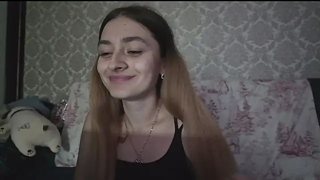 SweetLiaison online show from July 28, 2026, 6:42 pm